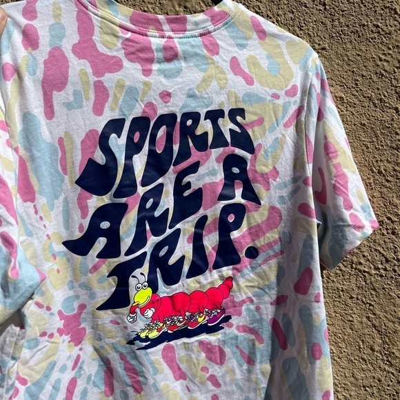 Men's Nike T-Shirt Multicolor Sports Mushrooms M Crew Psychedelics Art Trip 60s - Picture 8 of 14
